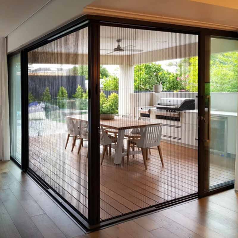 Cửa lưới chống muỗi xếp xích ghép cánh hệ không ray SWC-GC