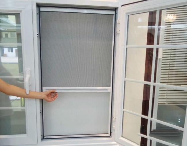 Cửa lưới cuốn chống bung mép